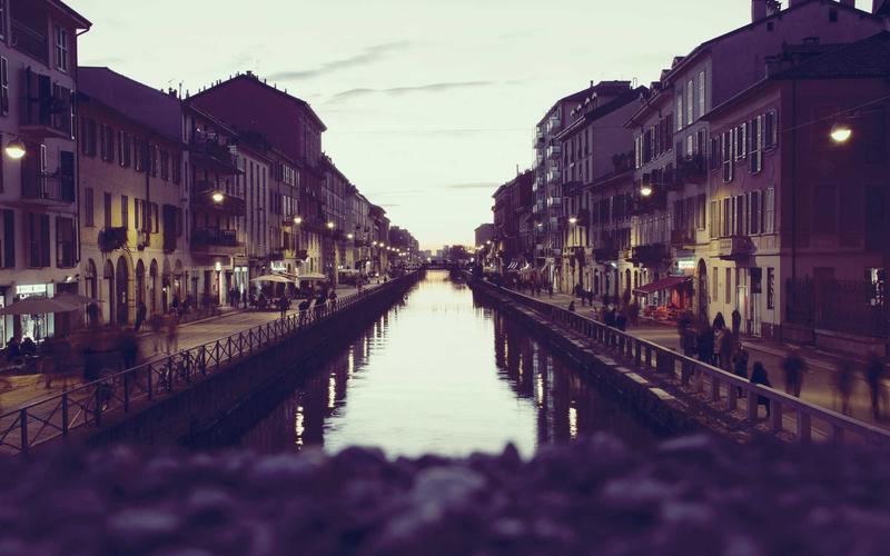 Why Netflix shares are down 10%